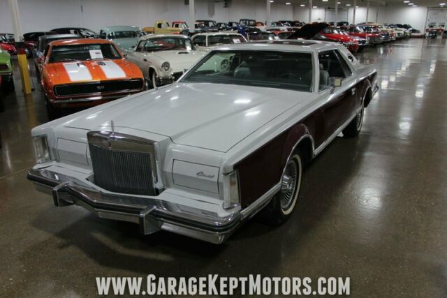 1977 Lincoln Continental Mark V - photo 3