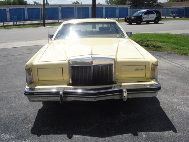 1977 Lincoln Mark Series - photo 2