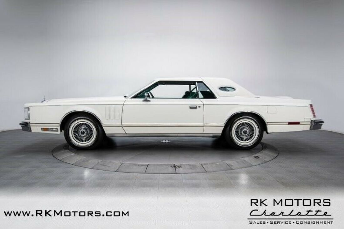 1977 Lincoln Continental Mark V - photo 10