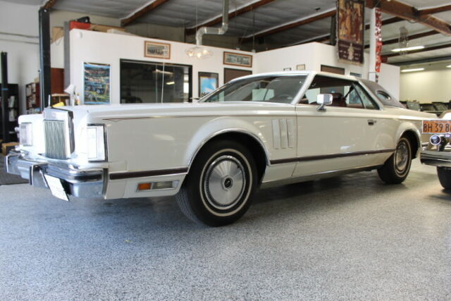 1977 Lincoln Continental - photo 6