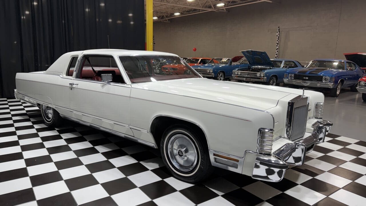 1977 Lincoln Continental ONLY 37K MILES MINT CONDITION MUST SEE!!!! - photo 11