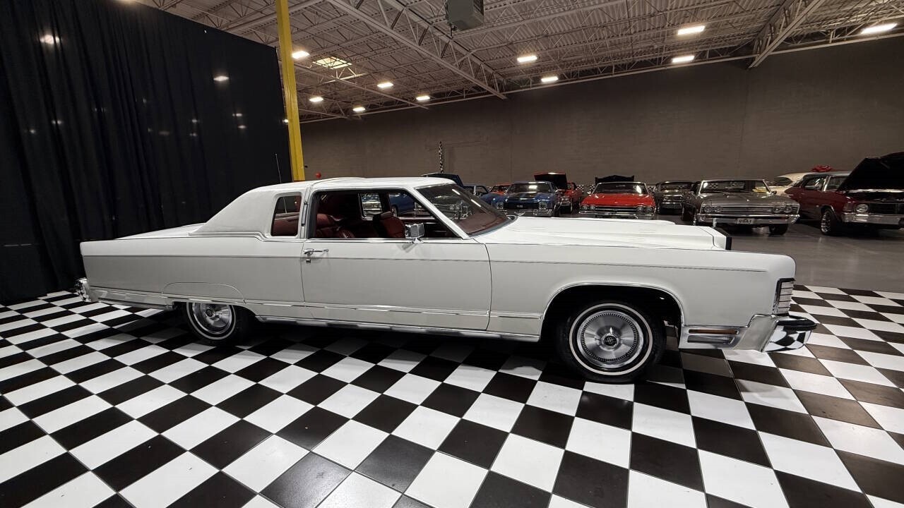 1977 Lincoln Continental ONLY 37K MILES MINT CONDITION MUST SEE!!!! - photo 12