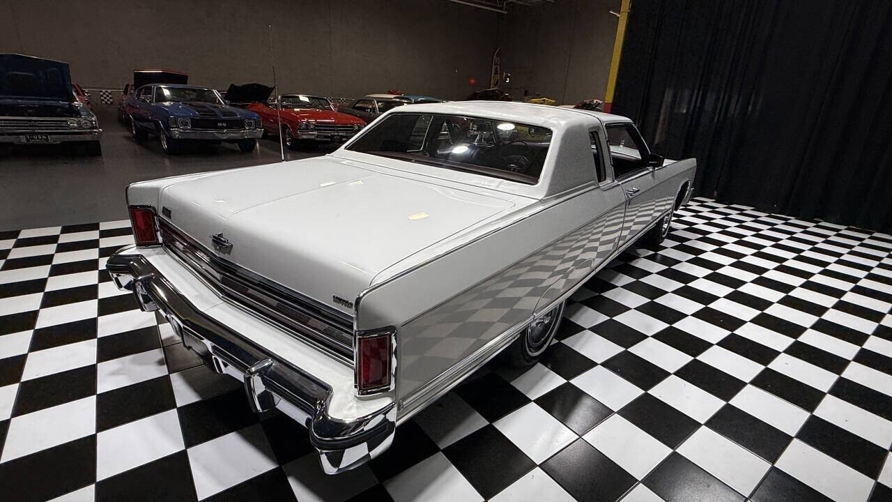 1977 Lincoln Continental ONLY 37K MILES MINT CONDITION MUST SEE!!!! - photo 13