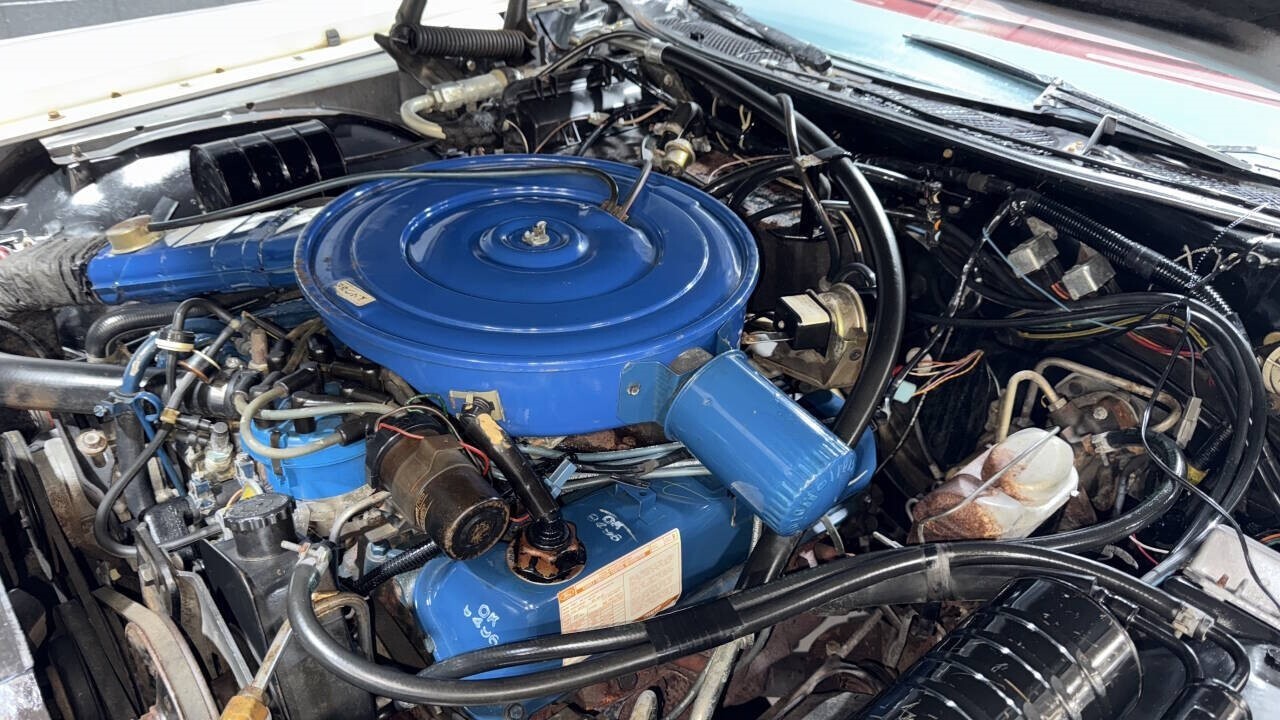 1977 Lincoln Continental ONLY 37K MILES MINT CONDITION MUST SEE!!!! - photo 6