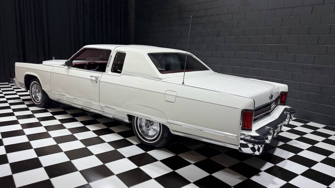 1977 Lincoln Continental ONLY 37K MILES MINT CONDITION MUST SEE!!!! - photo 7