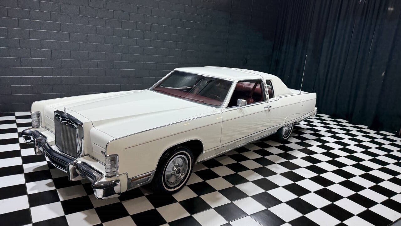 1977 Lincoln Continental ONLY 37K MILES MINT CONDITION MUST SEE!!!! - photo 8