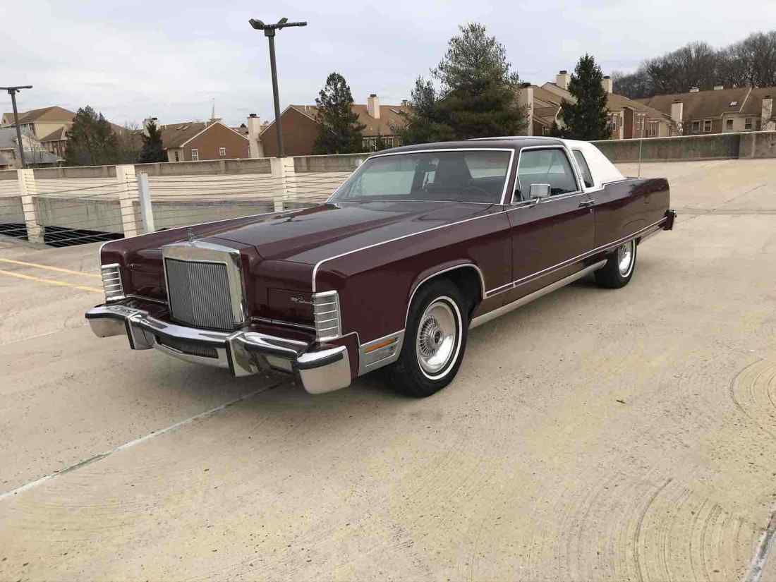 1977 Lincoln Continental Red RWD Automatic town coupe 1977 Lincoln Continental town coupe