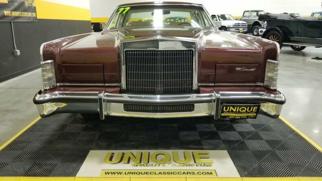 1977 Lincoln Continental Town Car - photo 2