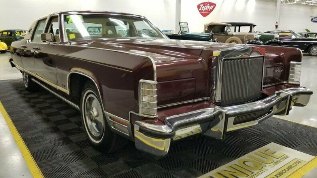 1977 Lincoln Continental Town Car - photo 3