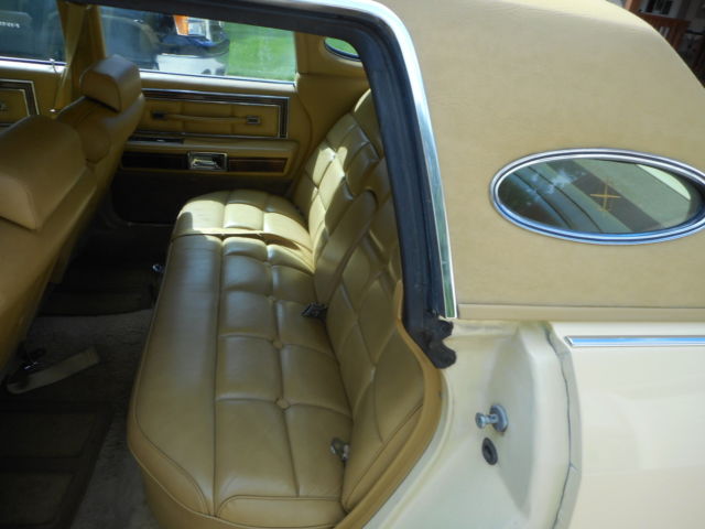 1977 Lincoln Continental Towncar - photo 8