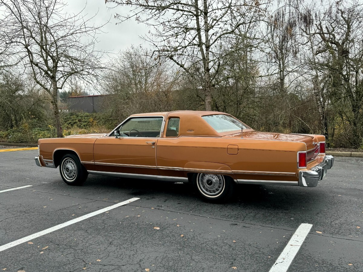1977 Lincoln Continental - photo 3