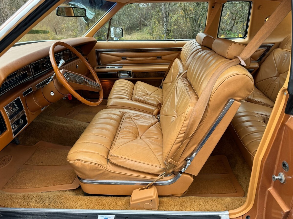 1977 Lincoln Continental - photo 7