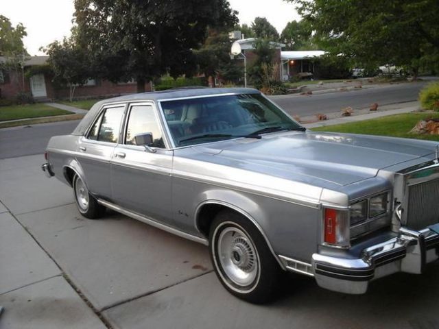 1977 Lincoln Continental Versailles EXCELLENT CONDITION NO RESERVE!!! 1977 Lincoln Continental