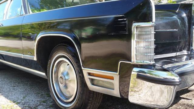 1977 Lincoln Continental - photo 9
