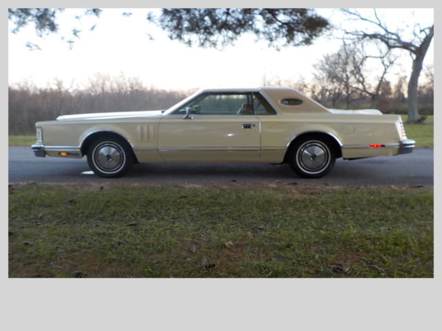 1977 Lincoln Mark Series *NO RESERVE* Mark V 2-Door - photo 12