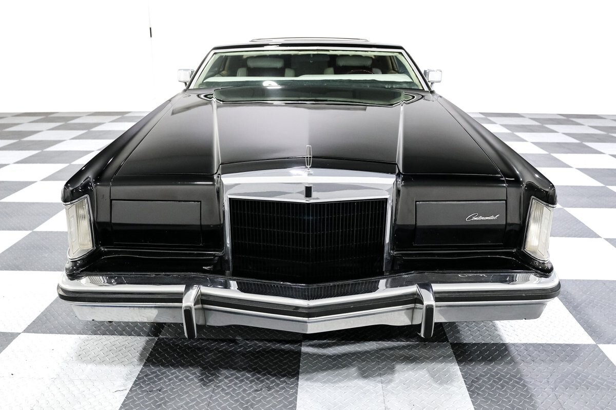 1977 Lincoln Mark Series - photo 2
