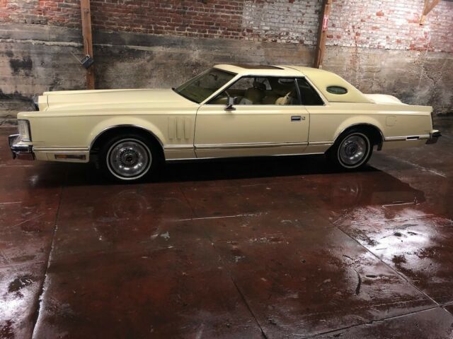 1977 Lincoln Mark Series - photo 9