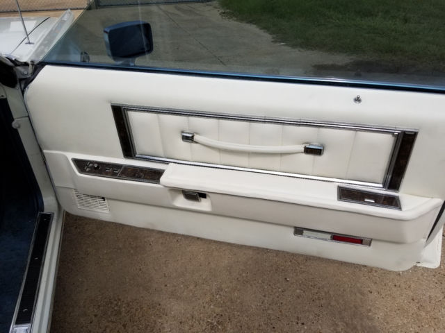 1977 Lincoln Continental Mark V - photo 12