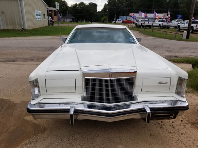 1977 Lincoln Continental Mark V - photo 4