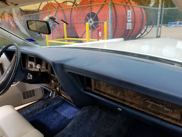 1977 Lincoln Continental Mark V - photo 6