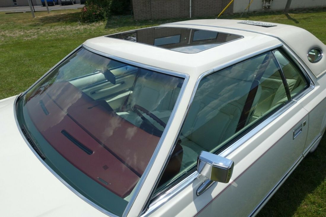 1977 Lincoln Other - photo 11