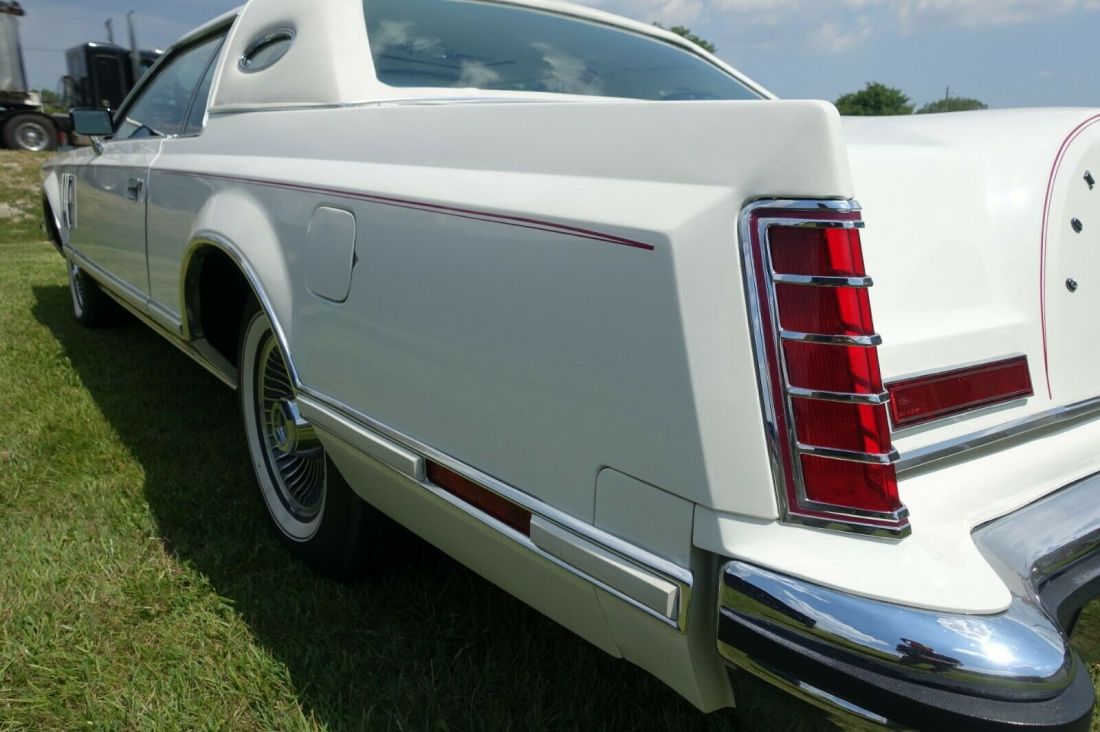 1977 Lincoln Other - photo 8