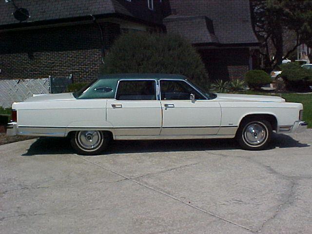 1977 Lincoln Town Car - photo 2
