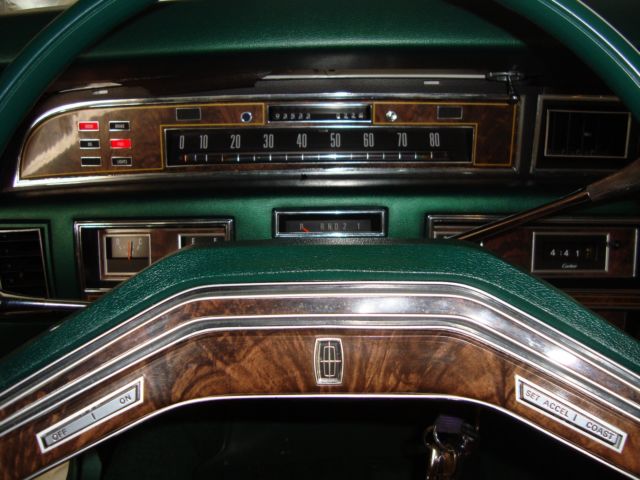 1977 Lincoln Town Car - photo 9
