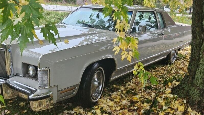 1977 Lincoln Town Car - photo 6