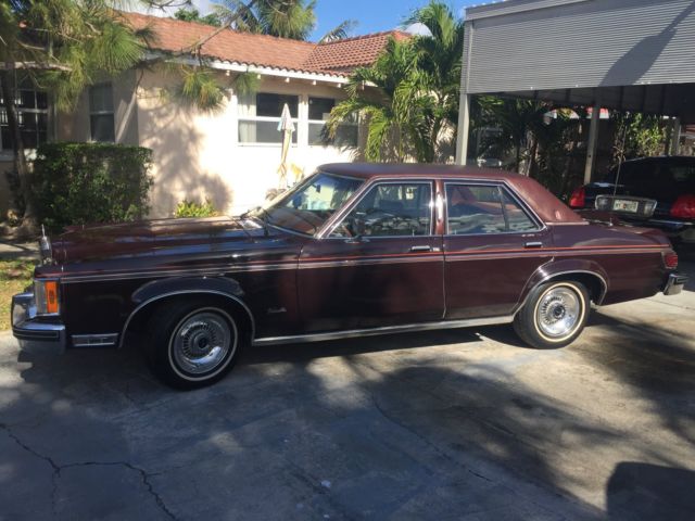 1977 Lincoln Town Car Versailles - photo 10
