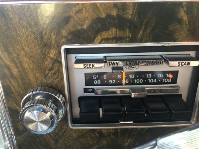 1977 Lincoln Town Car Versailles - photo 13