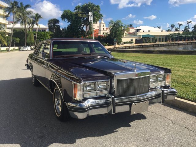 1977 Lincoln Town Car Versailles - photo 2