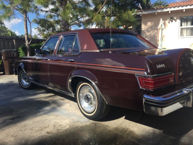 1977 Lincoln Town Car Versailles - photo 3