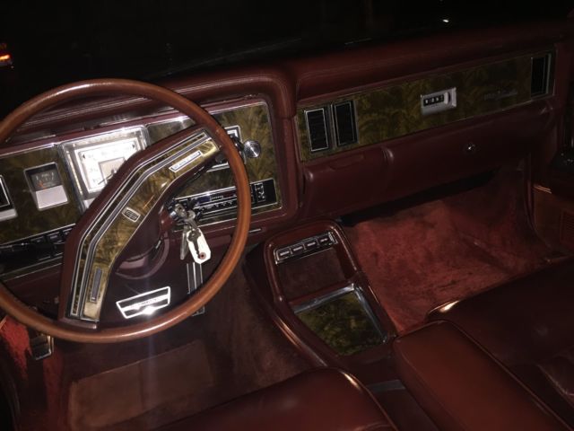 1977 Lincoln Town Car Versailles - photo 8