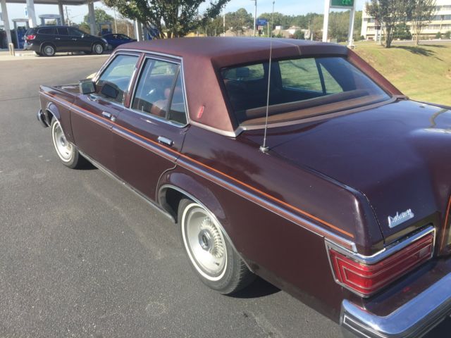 1977 Lincoln Town Car Versailles - photo 3