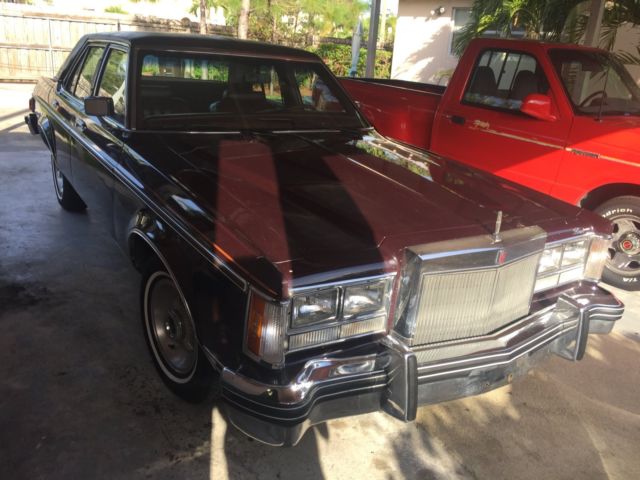 1977 Lincoln Town Car Versailles - photo 4