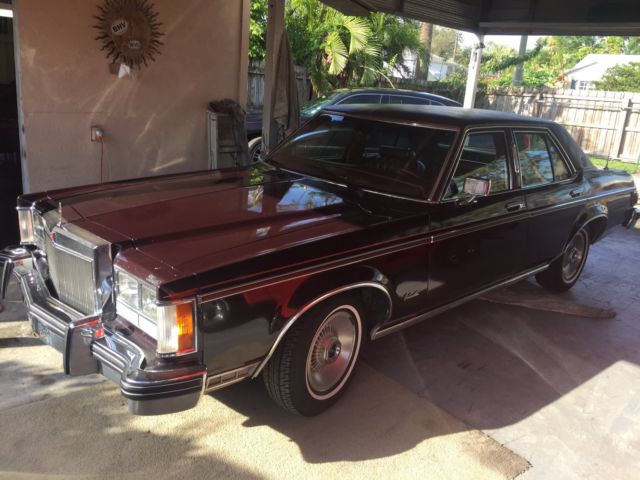 1977 Lincoln Town Car Versailles - photo 6