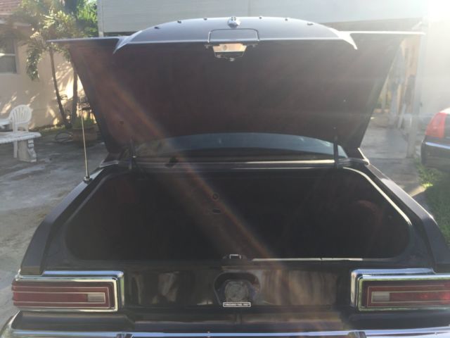 1977 Lincoln Town Car Versailles - photo 12