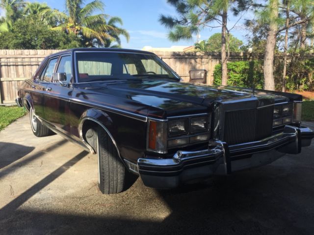 1977 Lincoln Town Car Versailles - photo 9