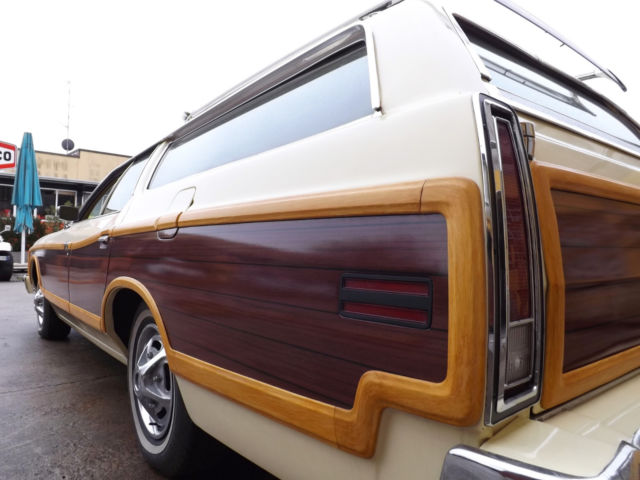 1977 Ford Country Squire - photo 4