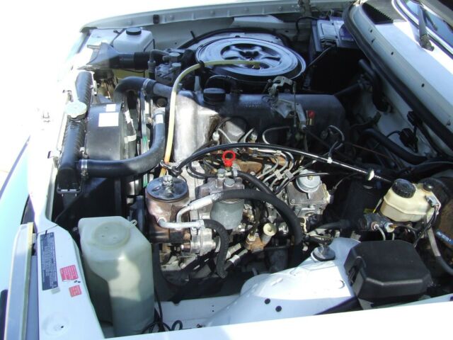 1977 Mercedes-Benz 200-Series base - photo 3