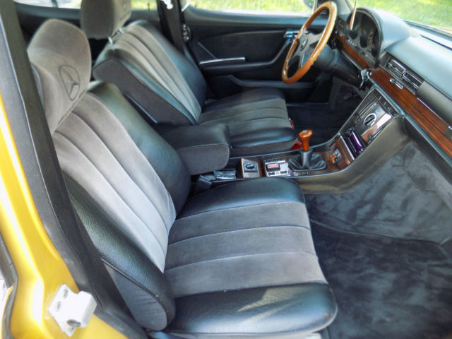 1977 Mercedes-Benz 200-Series - photo 10