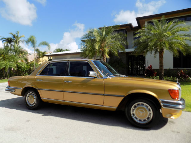 1977 Mercedes-Benz 200-Series - photo 2