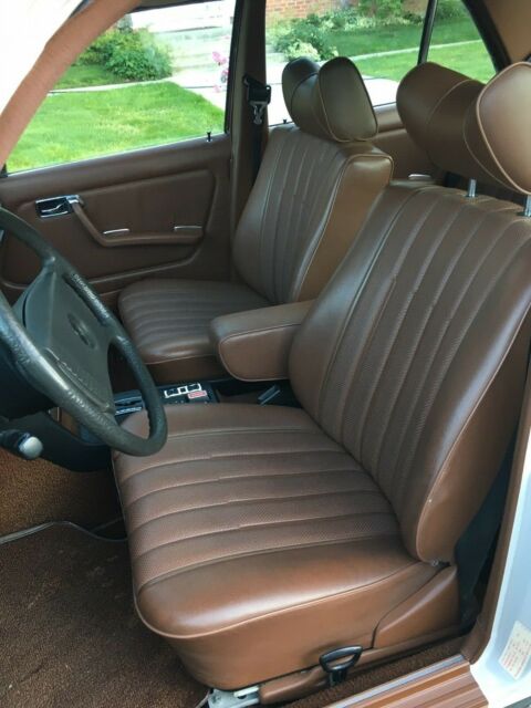 1977 Mercedes-Benz 200-Series 280E - photo 7