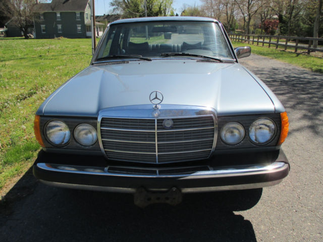 1977 Mercedes-Benz 300-Series - photo 8