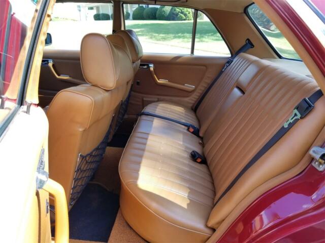1977 Mercedes-Benz 300-Series - photo 11