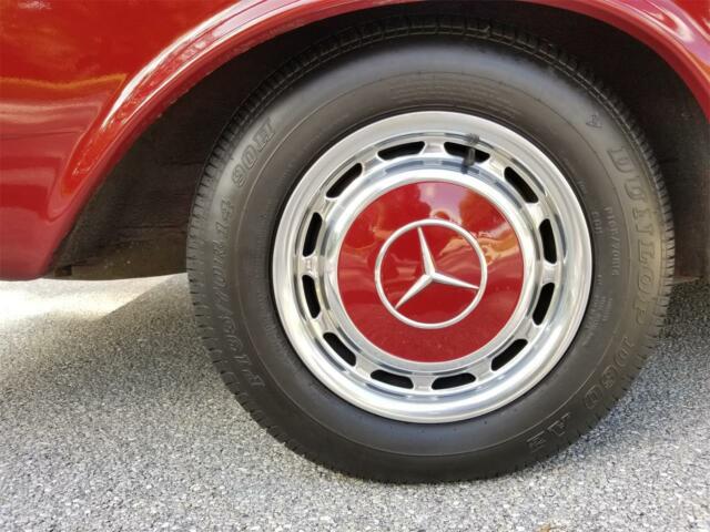 1977 Mercedes-Benz 300-Series - photo 13