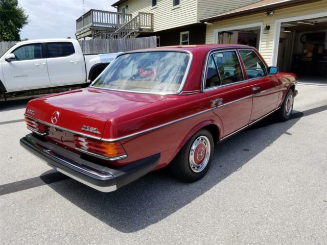 1977 Mercedes-Benz 300-Series - photo 3