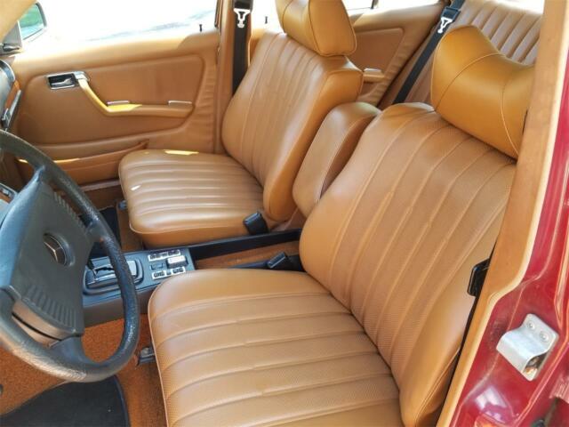 1977 Mercedes-Benz 300-Series - photo 9