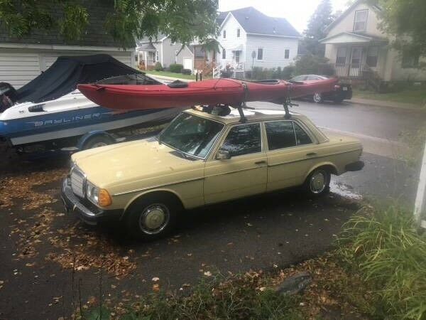 1977 Mercedes-Benz 300-Series - photo 4